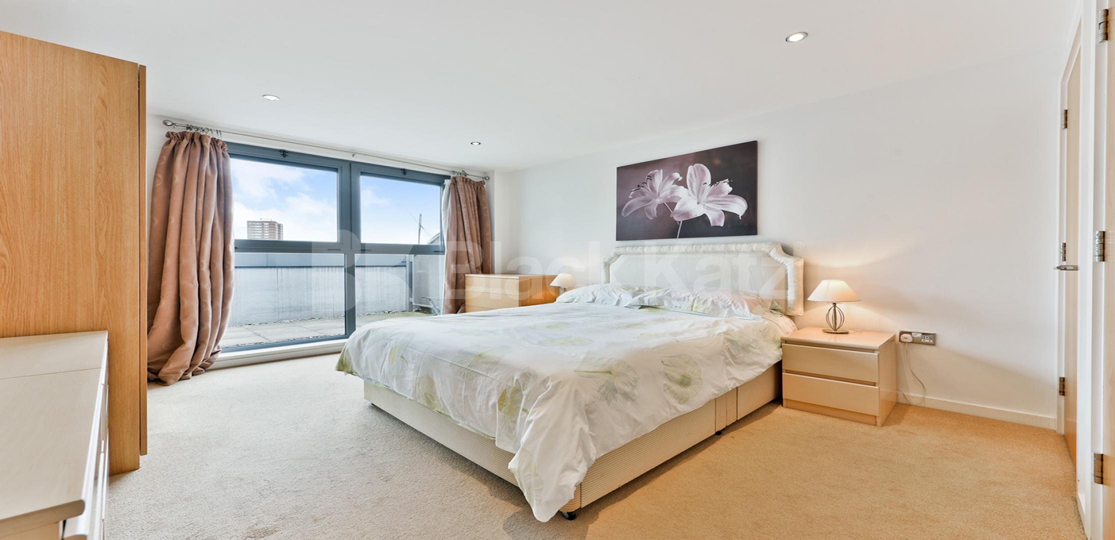 			NEW INSTRUCTION , 1 Bedroom, 1 bath, 1 reception Penthouse			 Tabard Street , Borough